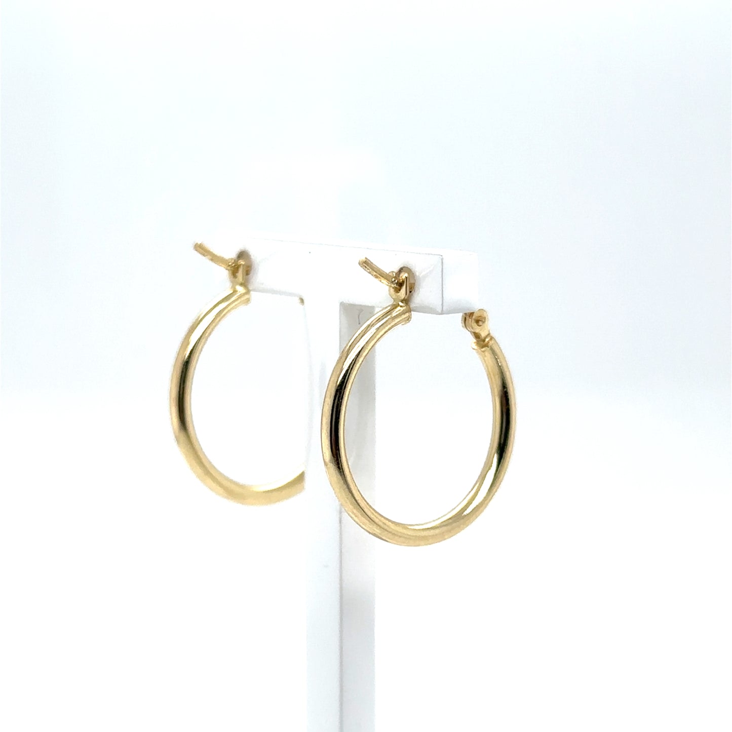 Leslie 14kt Yellow 20mm Hoop Earrings 1.15gm